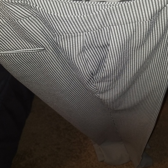 New Kasper Women's Pinstripe Seersucker Trousers. - Picture 4 of 5